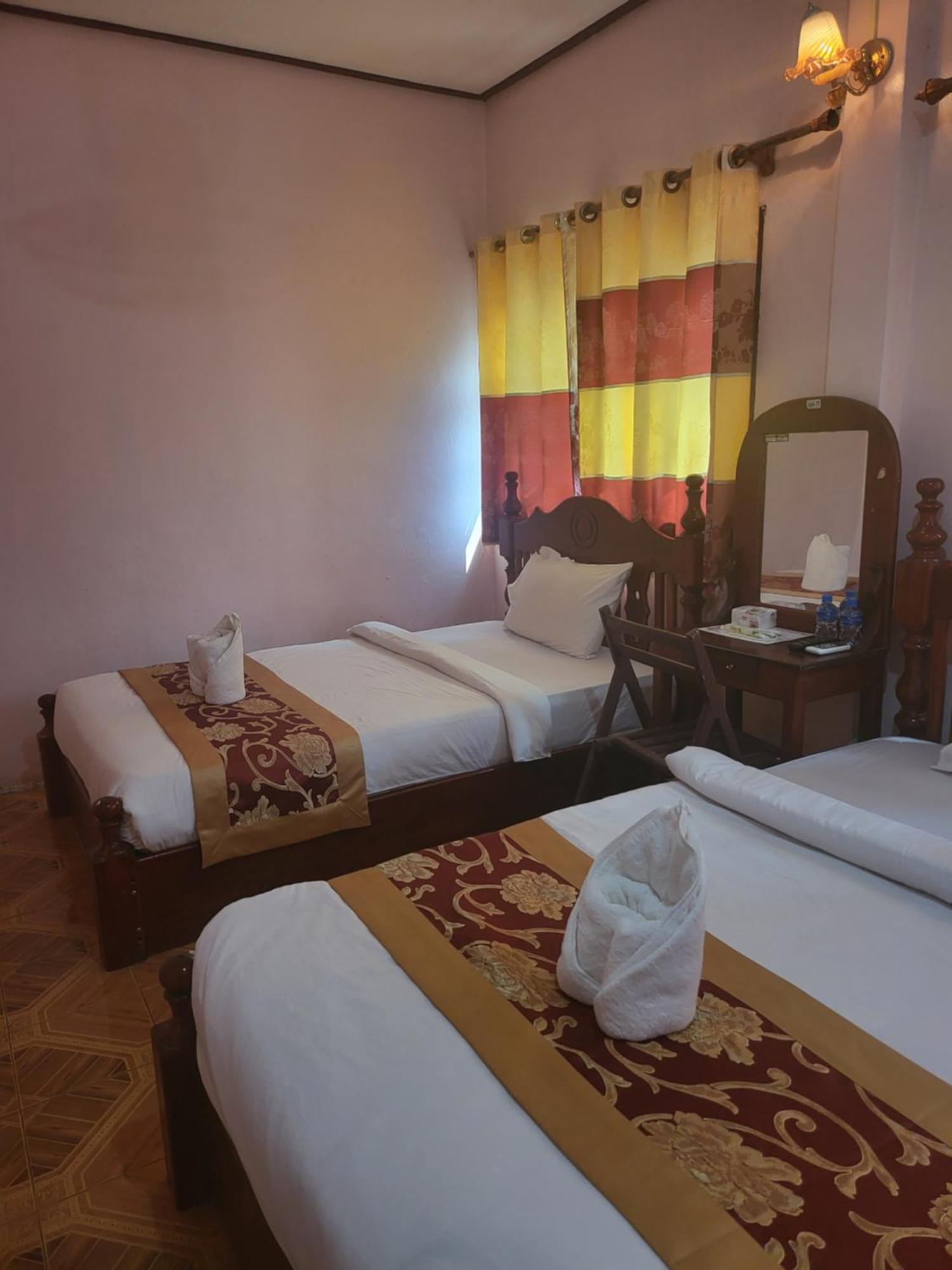 Vang Vieng Chanthala Hotel 1 Exterior photo