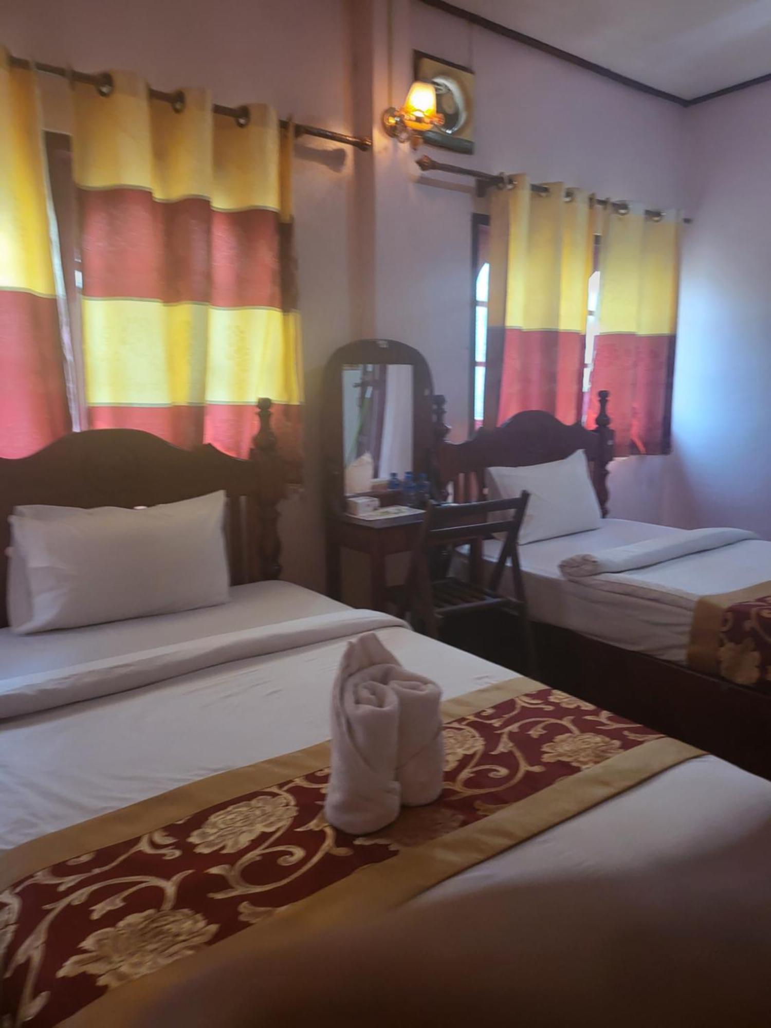 Vang Vieng Chanthala Hotel 1 Exterior photo