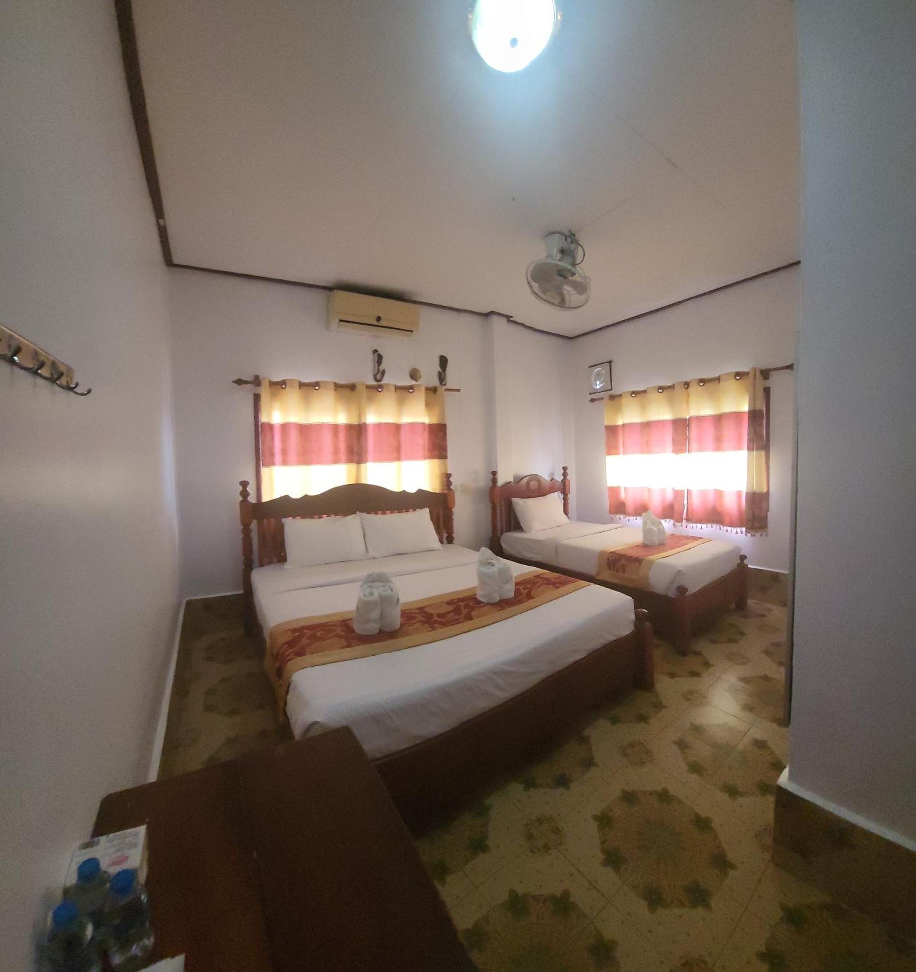 Vang Vieng Chanthala Hotel 1 Exterior photo