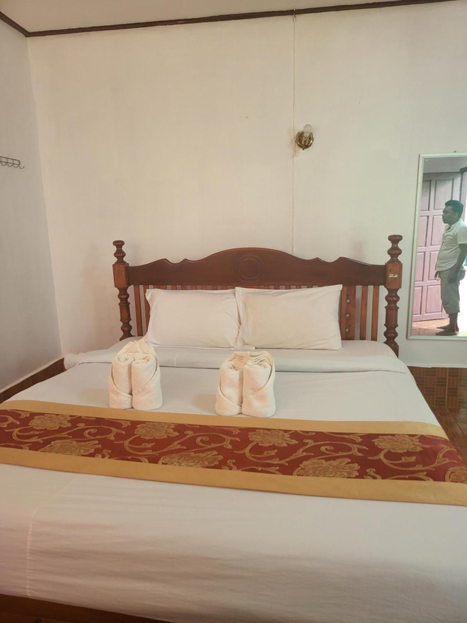 Vang Vieng Chanthala Hotel 1 Exterior photo
